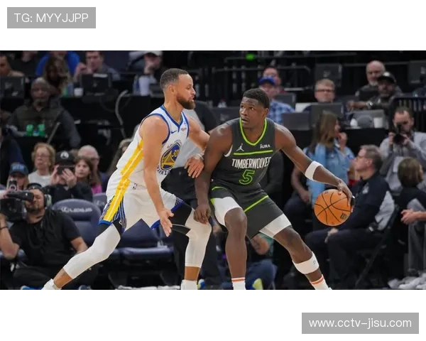 爱德华兹手感冰冷半场8投0中森林狼陷困局落后勇士13分