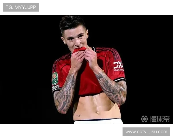 阿莫林战术调整：曼联长传打法依赖谢什科争第二落点