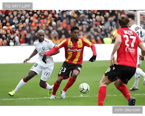 法甲焦点战：马赛1-0力克里尔，升至积分榜第三掌握欧冠资格主动